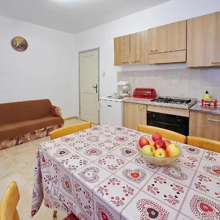 Jadera 3*