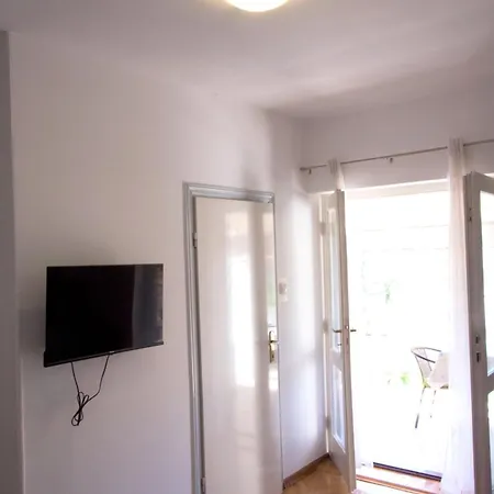 Πανσιόν Jadera 3*