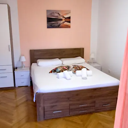 Jadera Πανσιόν Ζαντάρ