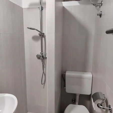 Jadera Πανσιόν Ζαντάρ